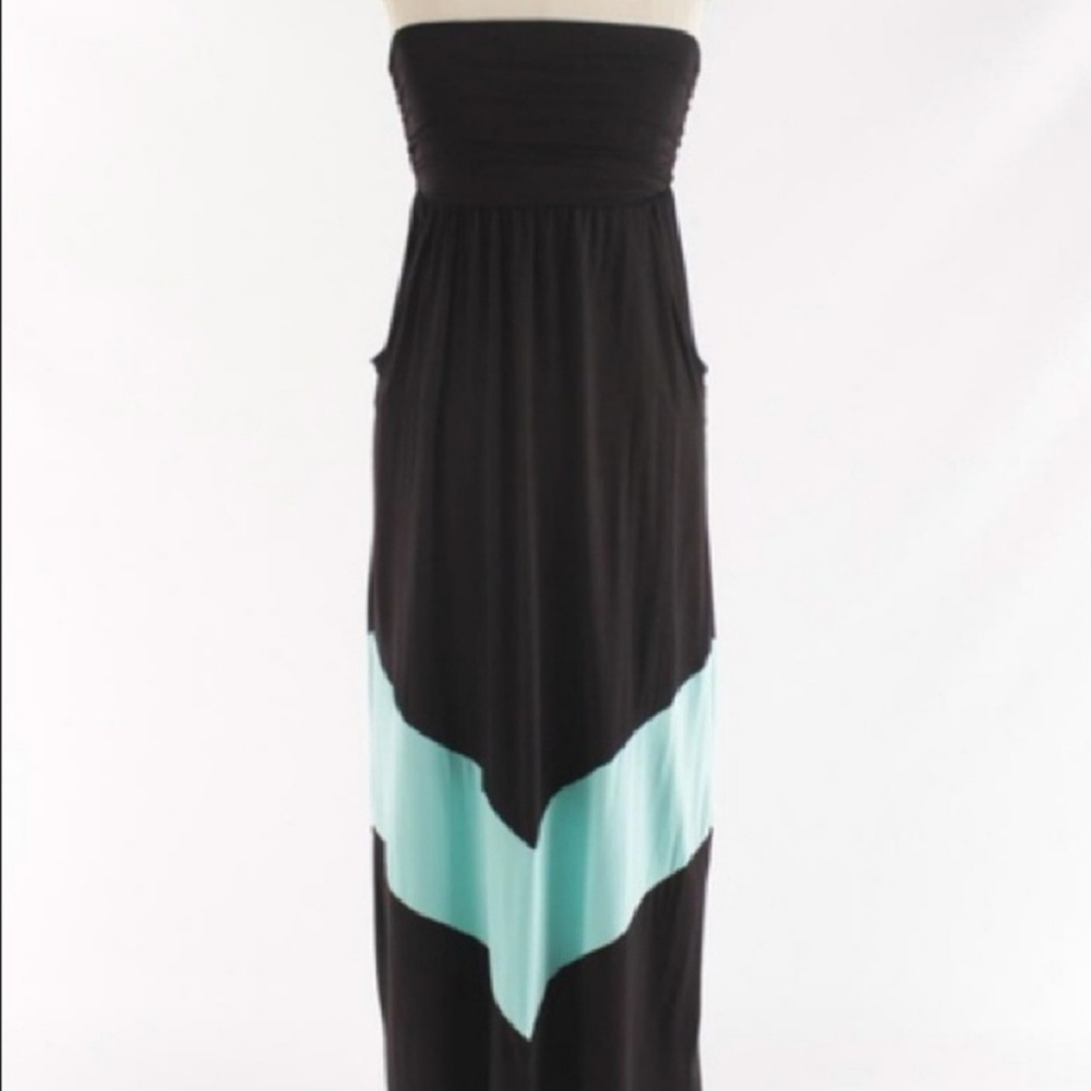 Maxi dress with pockets!